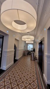 Abat-jour cylindrique sur mesure artisanal de 150 cm de diamètre fabriqué à Toulouse